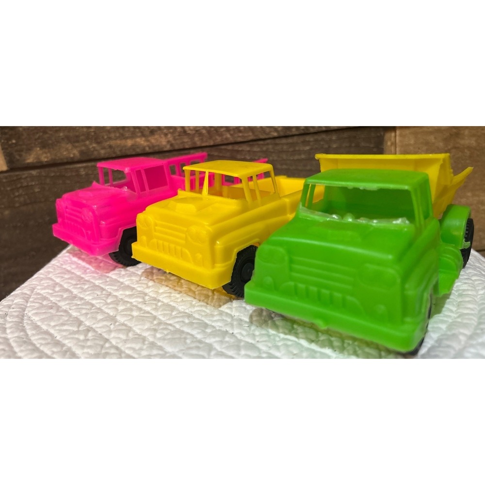 3 VTG Plastic Trucks Colorful Pink Green Yellow Lightweight